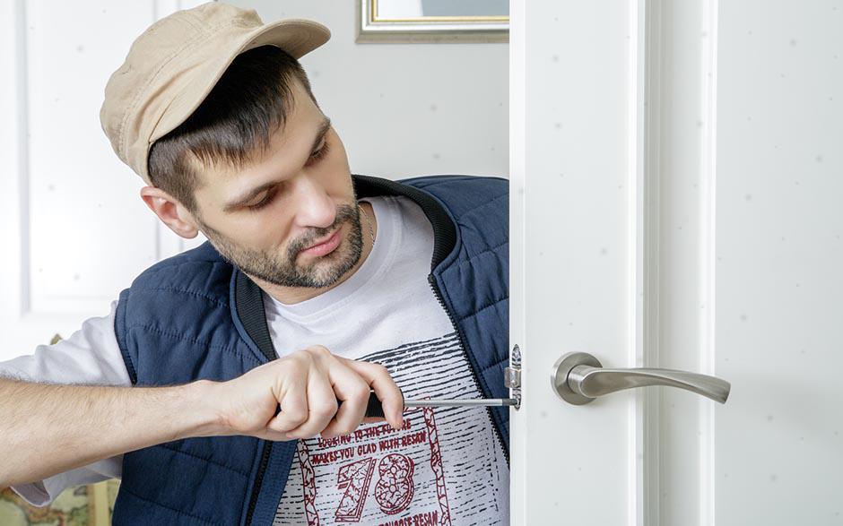 changer de serrure de porte Fosses