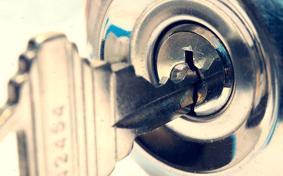 changer de serrure de porte Fosses